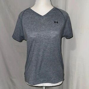 small gray Under Armour v neck tshirt